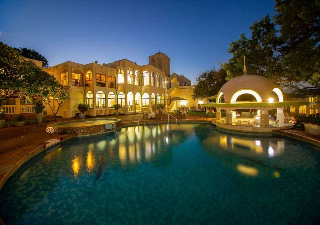 Victoria Falls Rainbow Hotel Exteriör bild