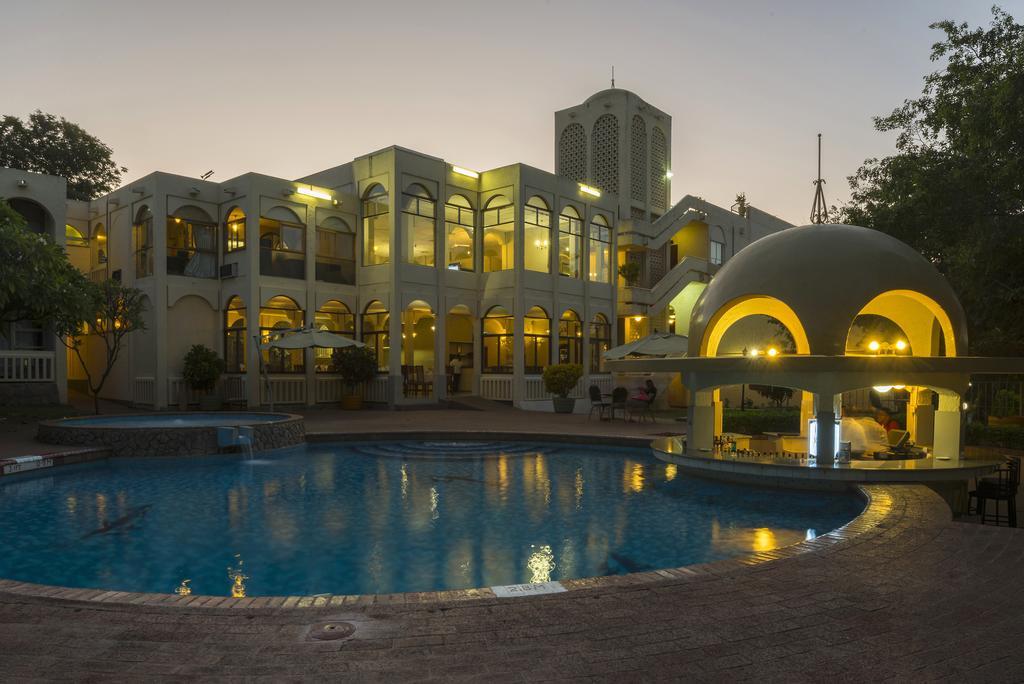 Victoria Falls Rainbow Hotel Exteriör bild