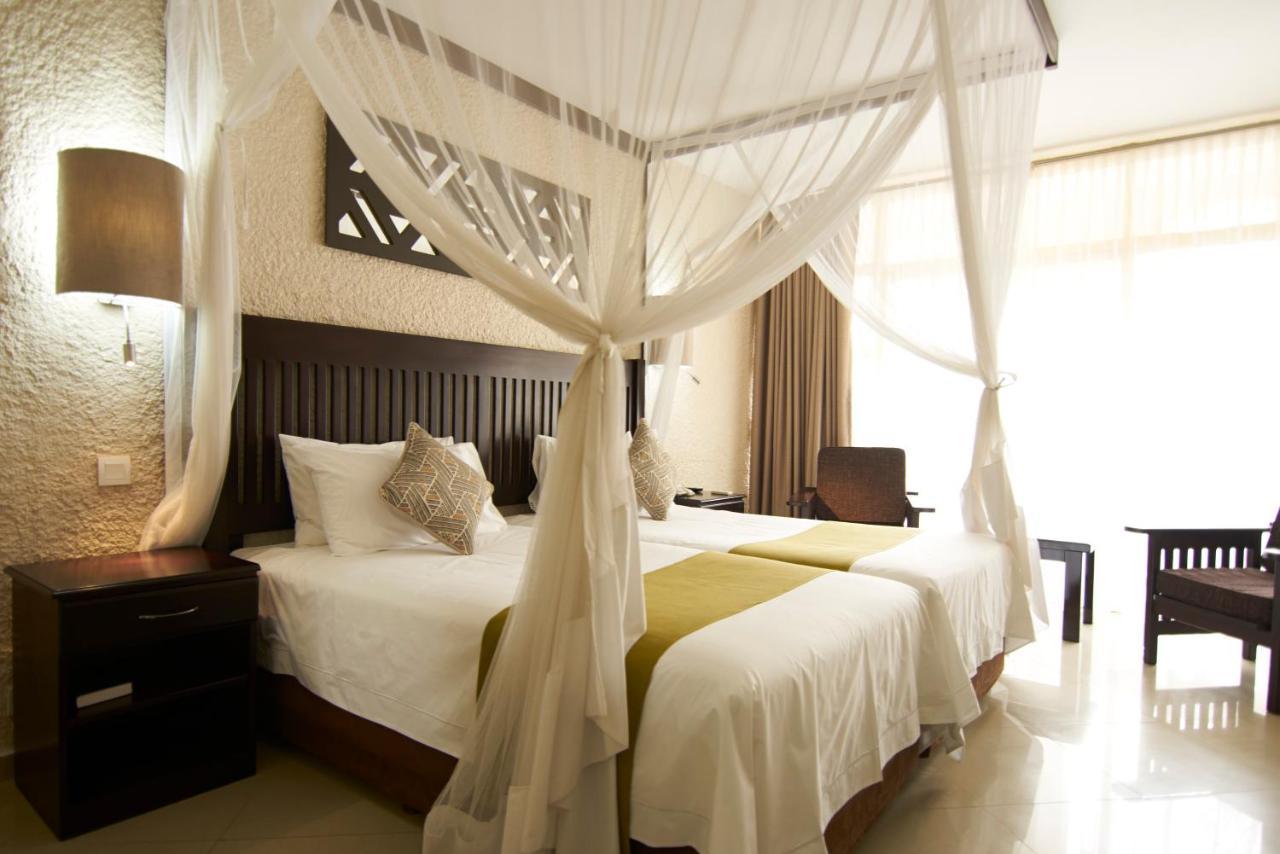 Victoria Falls Rainbow Hotel Exteriör bild